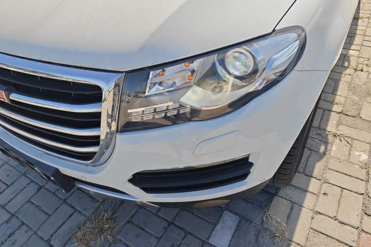 Used Haval H8 2015 2.0T Four-Wheel Drive Elite Model
