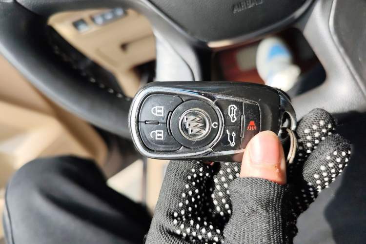 Used Buick GL8 2017 ES 28T Flagship Model China V Standard
