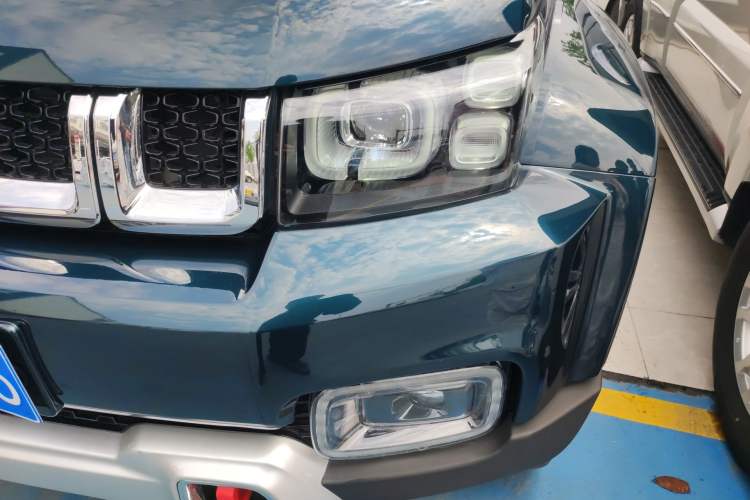 Used BAIC Off-Road BJ40 2019 Updated Version 2.0T Automatic All-Wheel Drive Urban Hunter Edition Premium China V Emission Standard