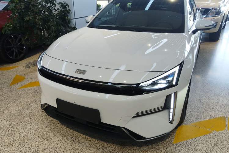 Used Geely Galaxy L6 2023 60km PLUS