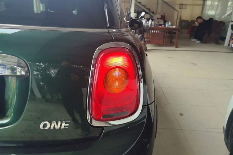 Used MINI 2014 1.2T ONE+ Exterior 3