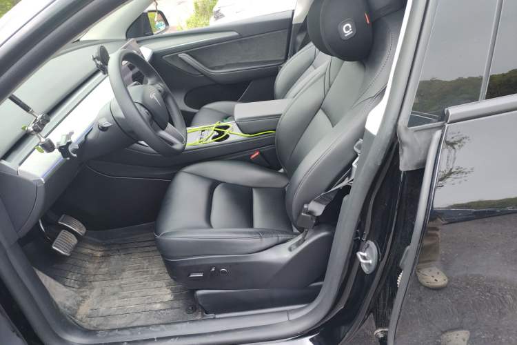 Used Tesla Model Y 2023 Rear-Wheel-Drive Version
