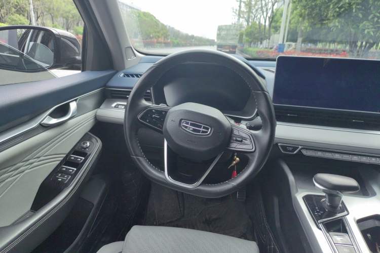 Used Geely Auto Preface 2023 2.0TD Prestige Version Steering Wheel
