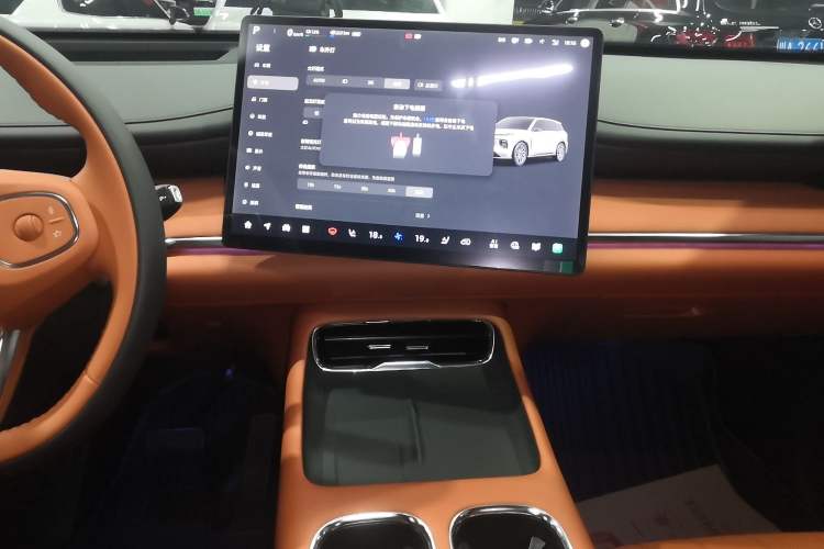 Used CHANGAN NEVO Q07 2025 215 Flagship Edition
