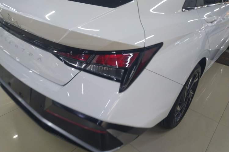 Used Hyundai Elantra 2023 1.5L CVT GLX Elite Edition
