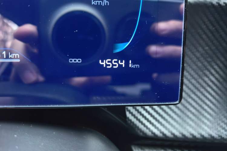 Used BYD Qin PLUS 2024 HONOR Edition DM-i 55KM Leading Model Odometer Close Up