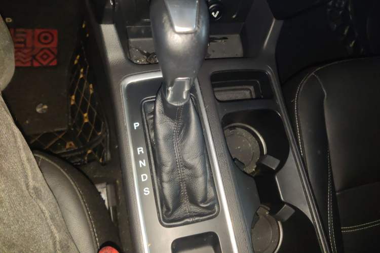 Used Ford Kuga 2017 EcoBoost 245 4x4 Prestige Edition Gear Lever