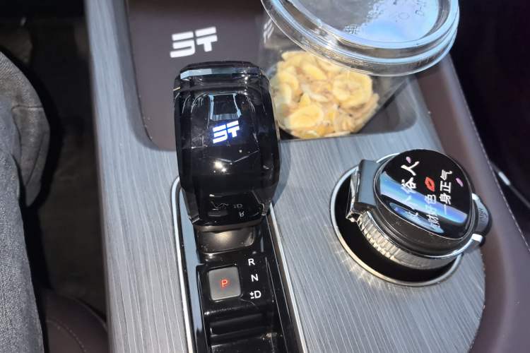 Used JETOUR X90 PRO 2024 2.0T DCT Prestige 7-Seater