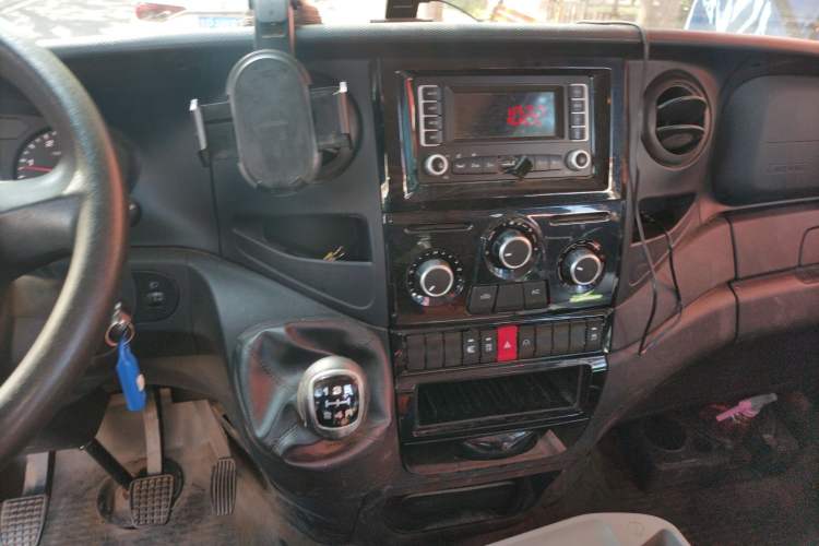 Used Iveco Eurocargo 2021 2.0T Manual Super Rui Long Wheelbase Short Overhang High Roof Side-Sliding Door F1A