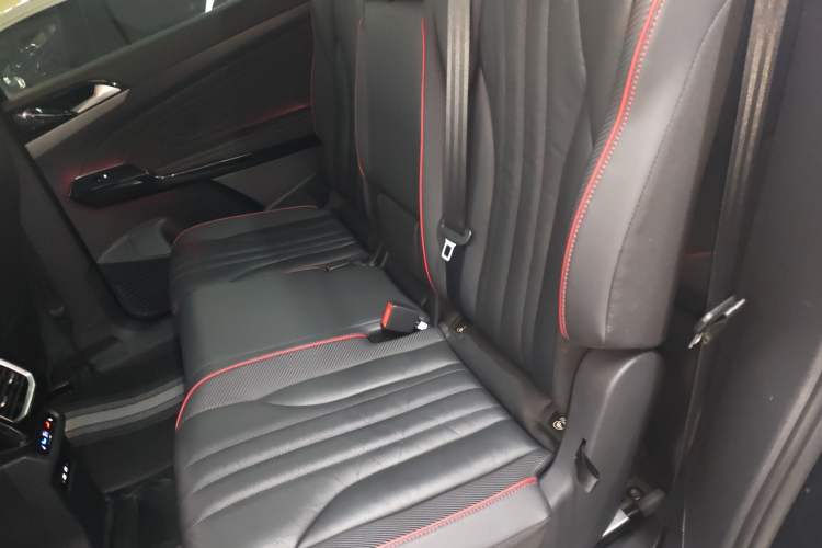 Used Volkswagen ID.6 X 2023 Upgraded Model Ultra-Long Range Version Left Rear Seat