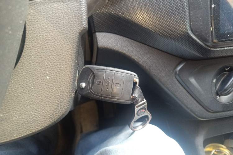 Used Wuling Hongguang 2019 1.5L S Basic Version China VI Standard LAR Vehicle Key