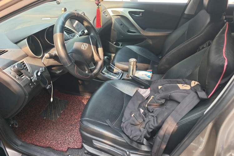 Used Hyundai Elantra (5th Generation / Langdong) 2012 1.6L Automatic Leading Model
