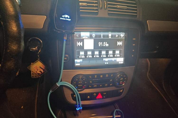 Used Mercedes-Benz R-Class 2014 R 320 4MATIC Business Model