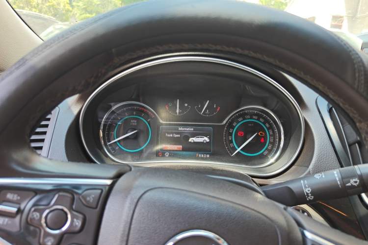 Used Buick Regal 2014 2.0L Elite Fashion Edition Instrument Cluster