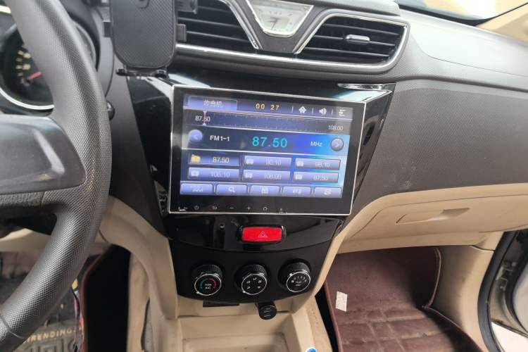 Used Wuling Hongguang 2015 1.5L S1 Standard China V-Emission Standards
