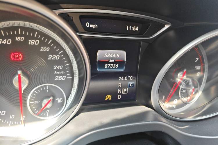 Used Mercedes-Benz GLA 2017 GLA 200 Sport Edition Odometer Close Up