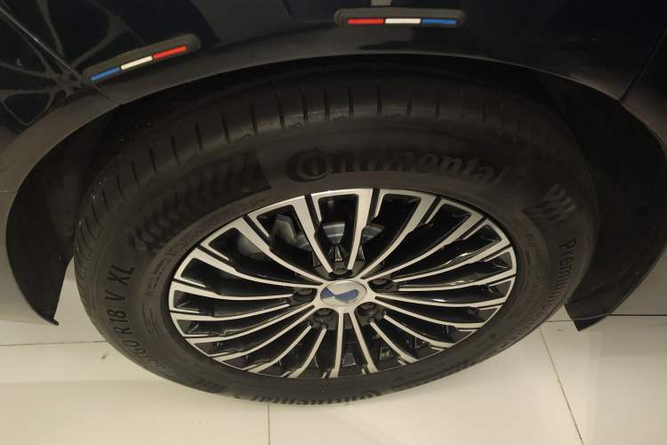 Used Denza D9 2022 DM-i 970 Four-Wheel Drive Flagship Model
