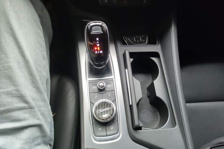 Used Cadillac CT5 2021 Revised 28T Luxury Version Gear Lever