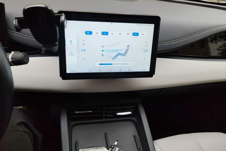 Used BYD Seal 06 New Energy 2024 DM-i 80KM Luxury Model Audio And AC Panel