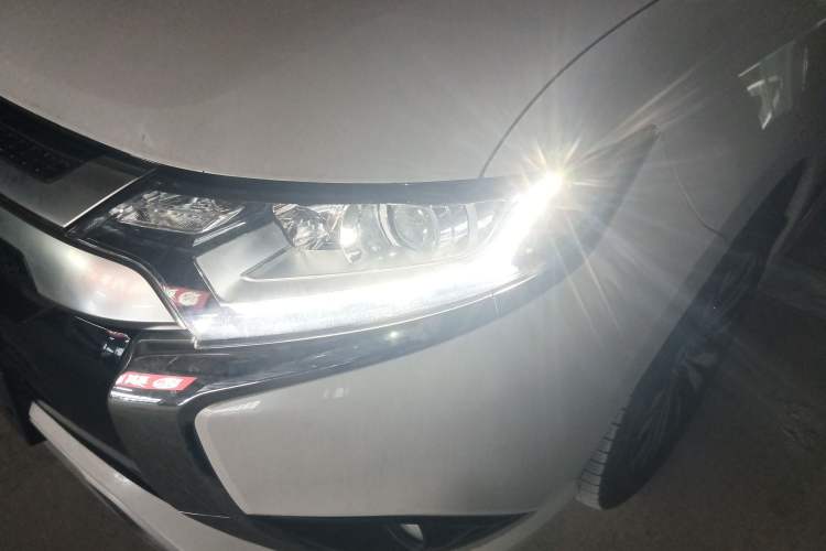 Used Mitsubishi Outlander 2021 2.0L Two-Wheel Drive Comfort Edition 5 Seats
