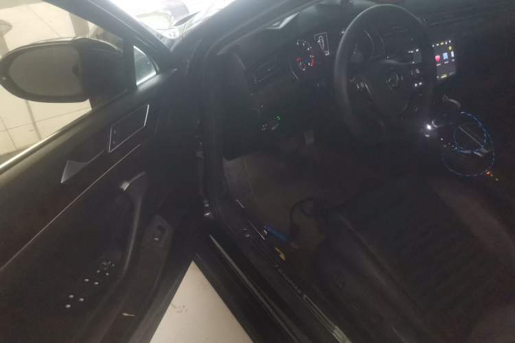 Used Volkswagen Magotan 2019 330TSI DSG Leading Model China VI Standard
