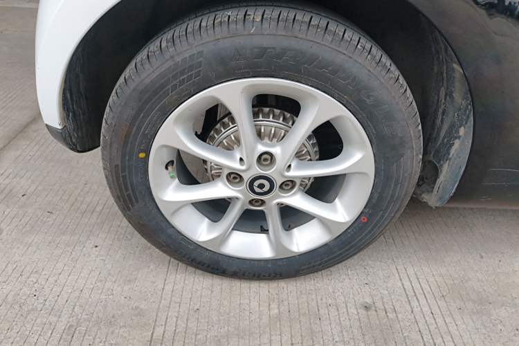 Used smart fortwo 2015 1.0L 52 kW hardtop Dynamic version
