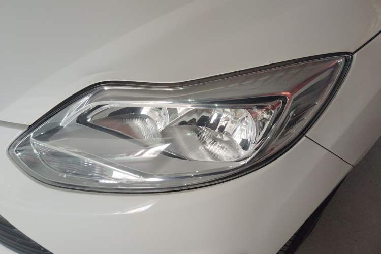 Used Ford Focus 2012 Sedan 1.6L Manual Comfort Model