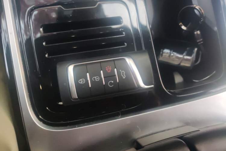 Used GAC Trumpchi GS8 2021 390T Two-Wheel-Drive Dark Knight Edition