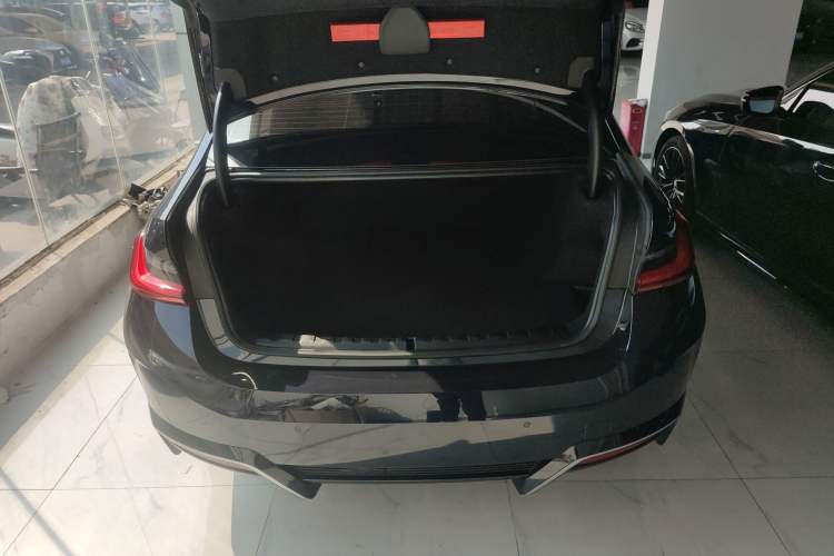 Used BMW i3 2025 eDrive 35 L