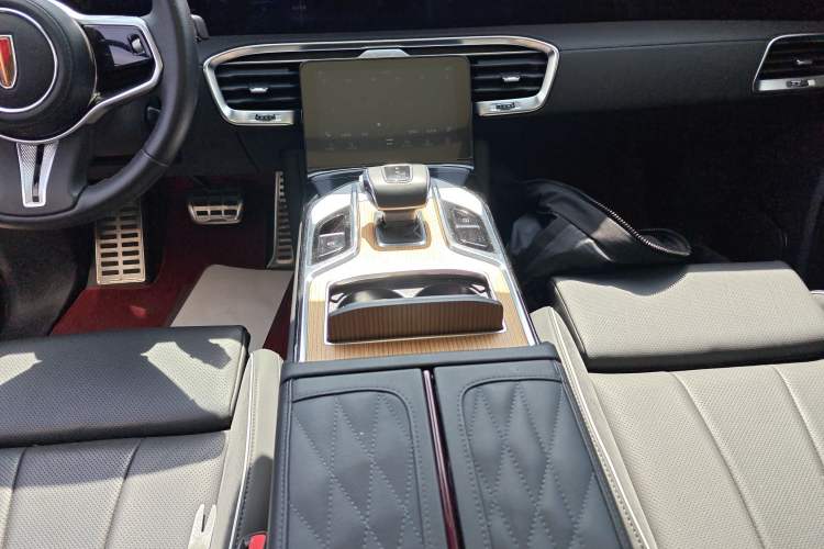 Used Hongqi E-HS9 2021 460 km Range Flagship Edition Six-Seater
