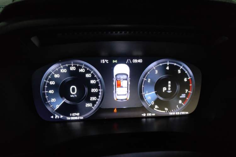 Used Volvo XC40 2022 T4 Four-Wheel Drive Smart & Stylish Edition Instrument Cluster