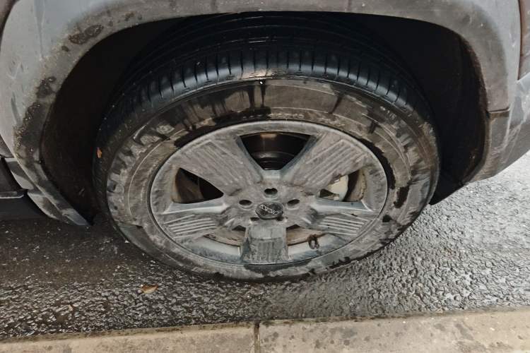 Used iCAR 03 2024 401km Two-Wheel Drive Standard Advanced Version Right Front Wheel Hub