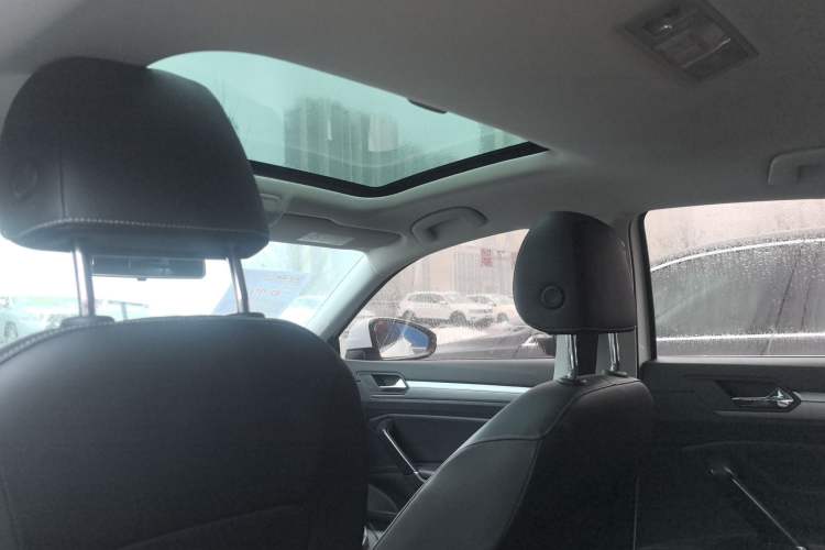 Used Volkswagen Lamando 2019 280TSI DSG Comfort Edition China VI standard
