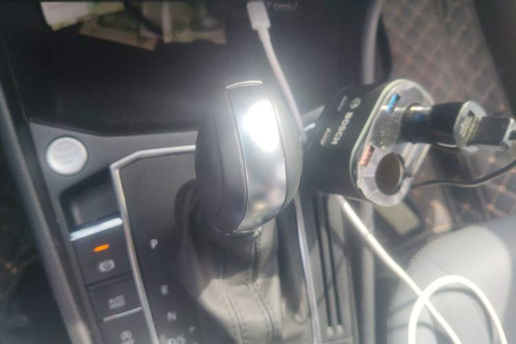 Used Volkswagen Lavida 2024 1.5L Automatic Starry Sky 5 Million Edition Gear Lever