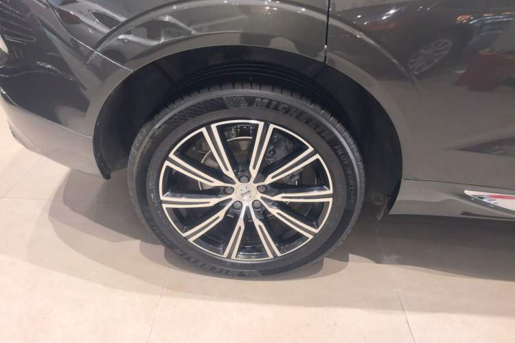 Used Volvo XC60 2021 T5 4x4 Smart Luxury Edition