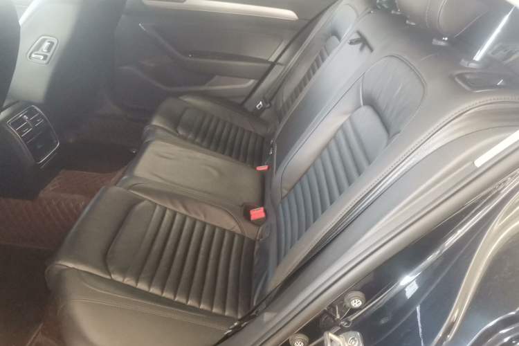 Used Volkswagen Magotan 2018 330TSI DSG Advanced Model
