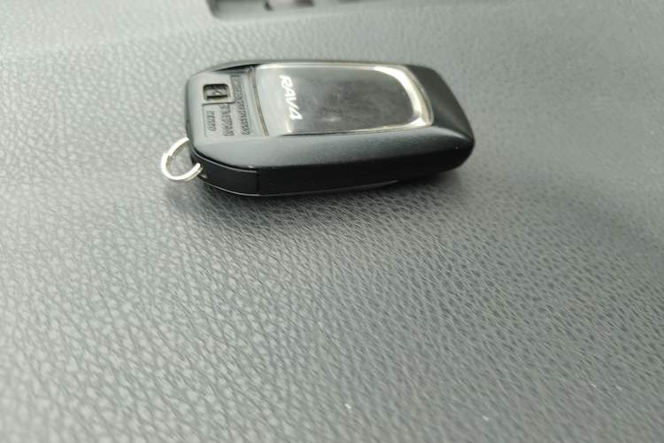 Used Toyota RAV4 2013 2.0L CVT Four-Wheel Drive New Edition