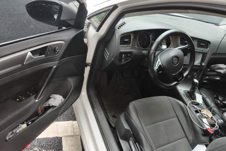 Used Volkswagen Golf 2014 1.6L Automatic Comfort Model
