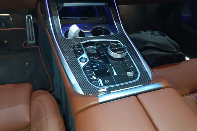 Used BMW X7 2023 xDrive M60i Gear Lever