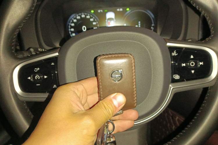 Used Volvo XC90 New Energy 2021 E-Drive Hybrid T8 Luxury Flagship 7-Seater Interior 1