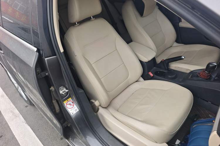 Used Volkswagen Sagitar 2014 Revised Version 1.4TSI Automatic Luxury Edition