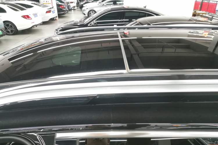 Used Buick Envision 2023 Encore Plus 652T Five-Seat All-Wheel-Drive Luxury Model
