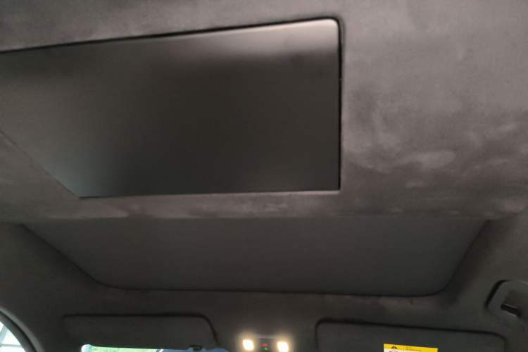 Used ONVO Luxeed L90 2025 Model—Max Six-Seater Version
