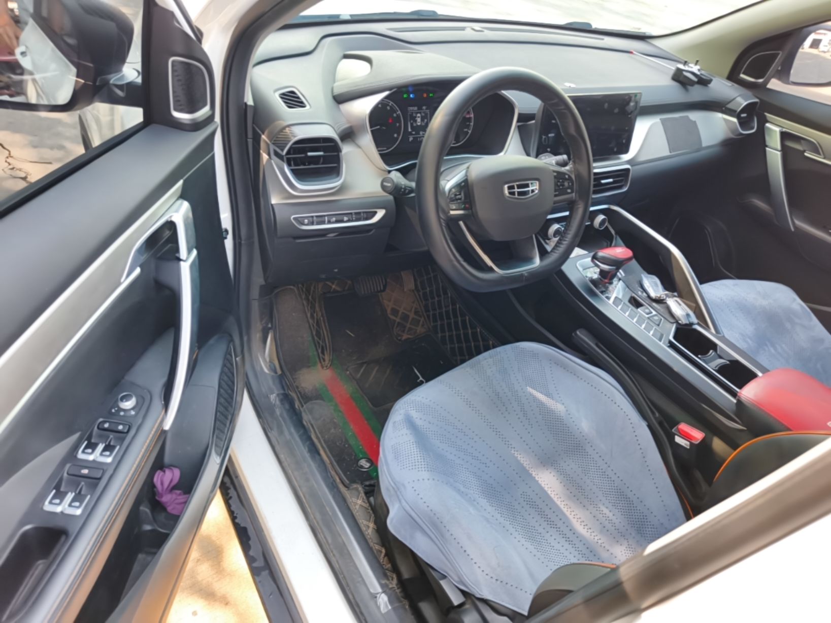 Geely Auto Coolray 2024 1.5T DCT Longteng Edition — снимка 18