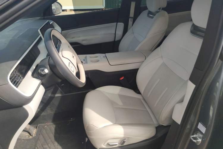 Used XPeng G6 2023 580 Long-Range Pro Left Front Seat