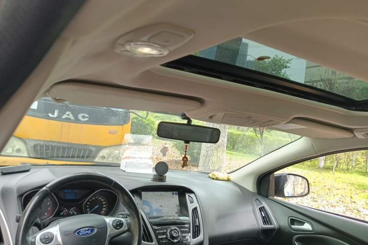 Used Ford Focus 2012 Hatchback 1.6L Automatic Fashion Edition