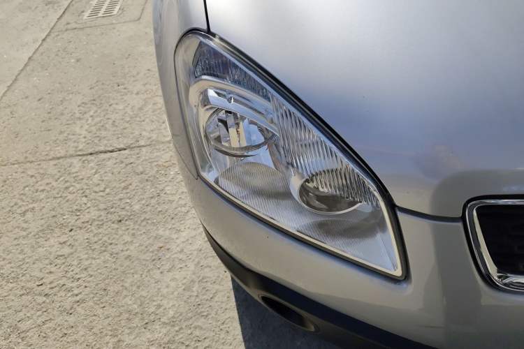 Used Nissan Qashqai 2012 2.0 XL Fire 6MT 2WD Right Front Headlight