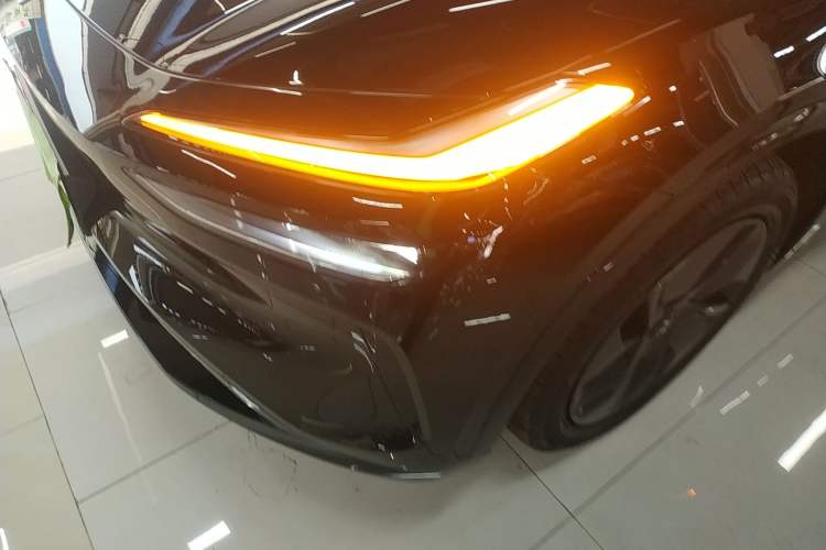 Used ONVO L60 2024 60 kWh Rear-Drive Version