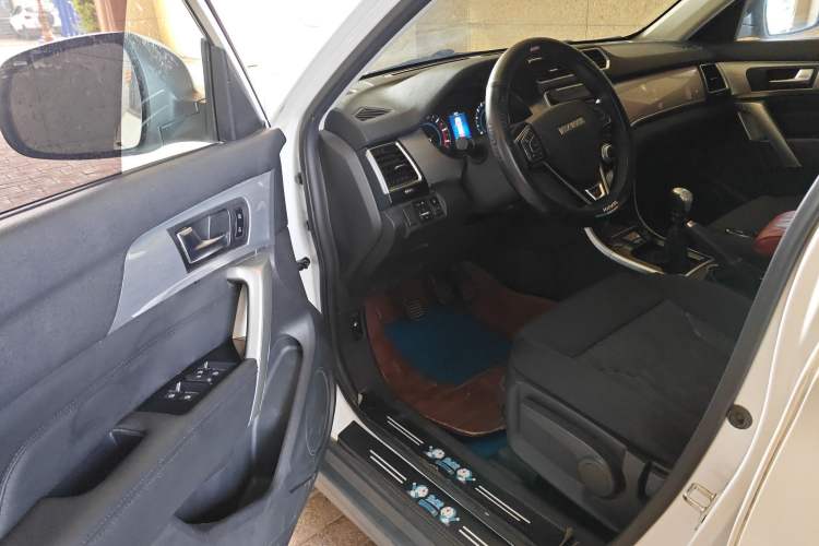 Used Haval H2 2017 Red-Label 1.5T Manual Two-Wheel Drive Comfort Model
