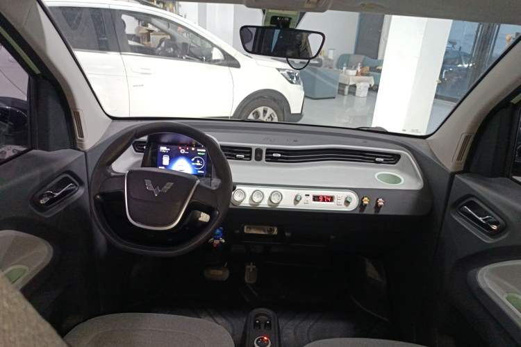 Used Wuling Hongguang MINIEV 2021 Macaron Premium Model – Lithium Iron Phosphate
